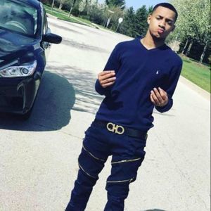 Meet your Posher, Averron